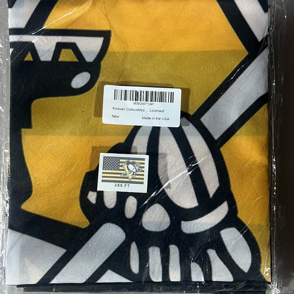 New 3 x 5’ Pittsburgh Penguins flag